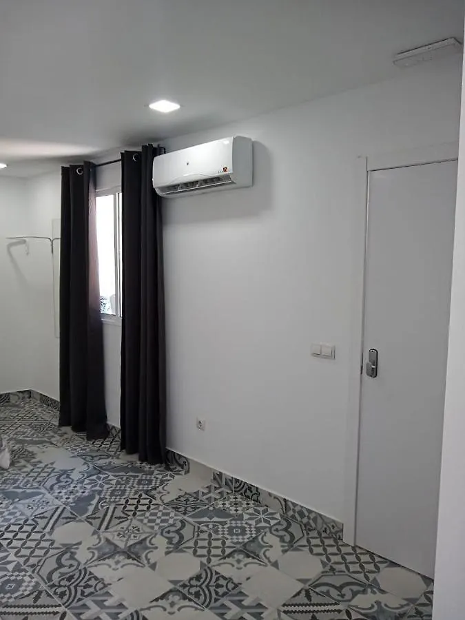 Ayz Silvela - Auto Check-In Property Malaga Pensjonat