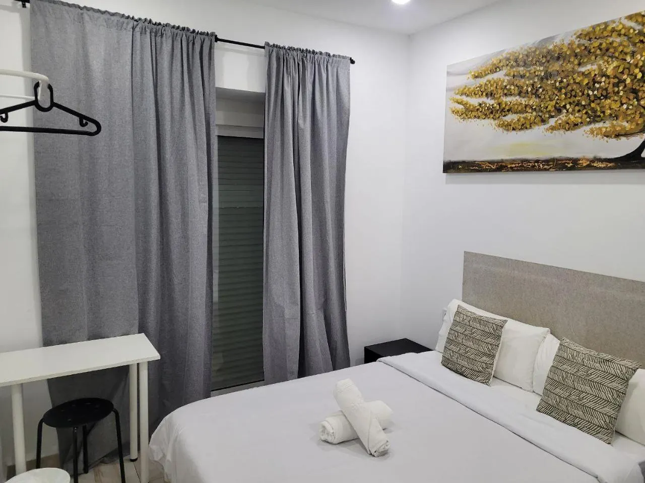 Pensjonat Ayz Silvela - Auto Check-In Property Malaga