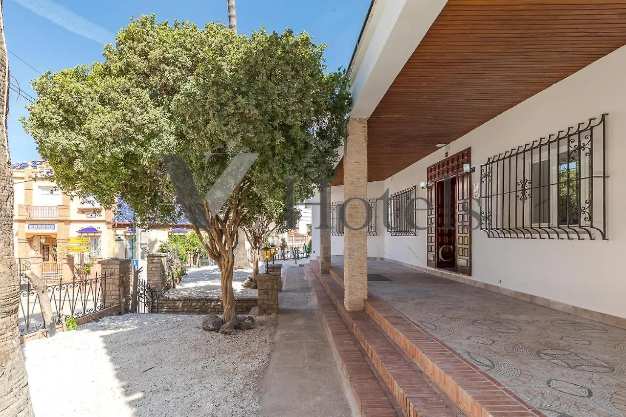 Ayz Silvela - Auto Check-In Property Malaga Guest house