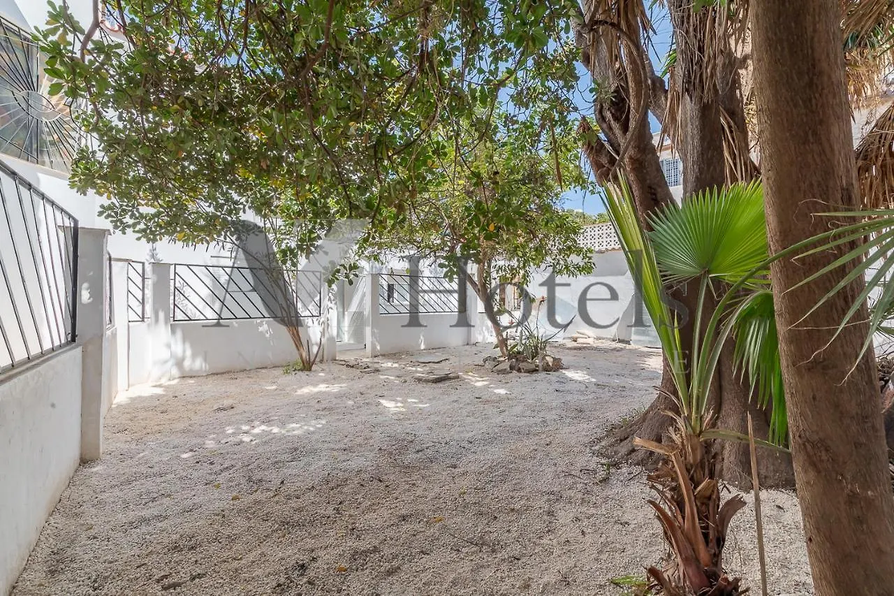 Guest house Ayz Silvela - Auto Check-In Property Malaga