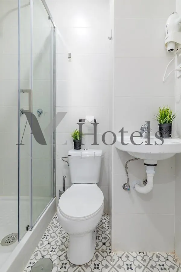 Guest house Ayz Silvela - Auto Check-In Property Hotel Malaga